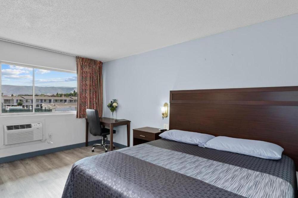 Twin Room interior