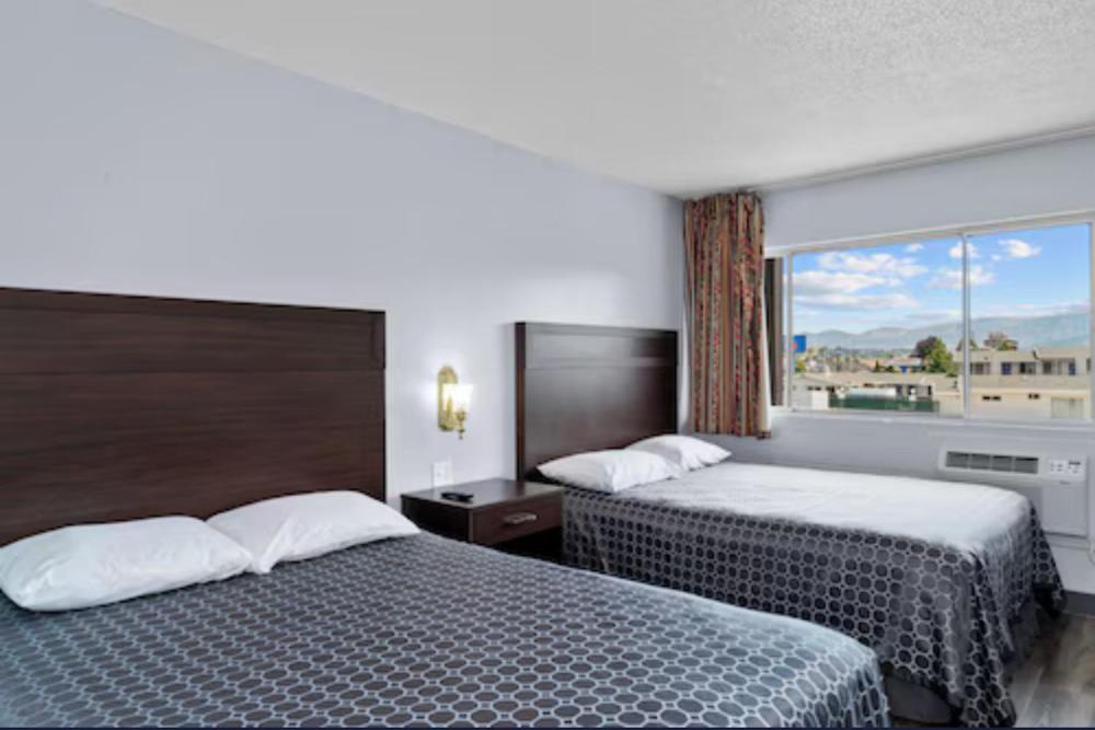 Queen Suite interior